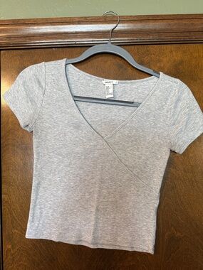 Forever 21 Light Gray V-Neck Wrap Crop Top